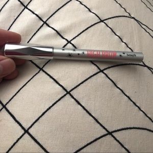Benefit High Brow Highlighting Pencil